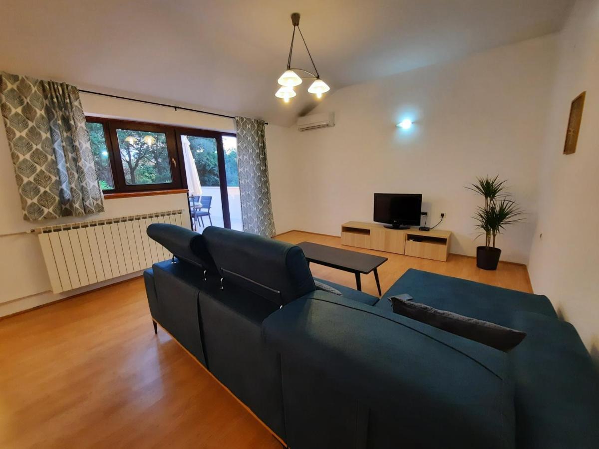 Apartman Sofia Porec Esterno foto