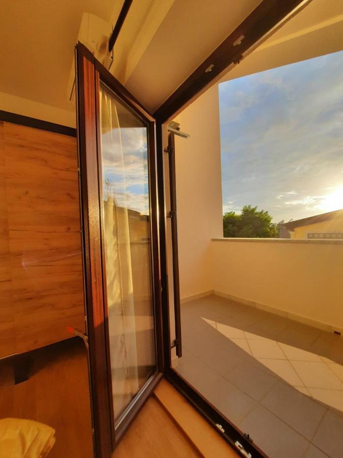 Apartman Sofia Porec Esterno foto