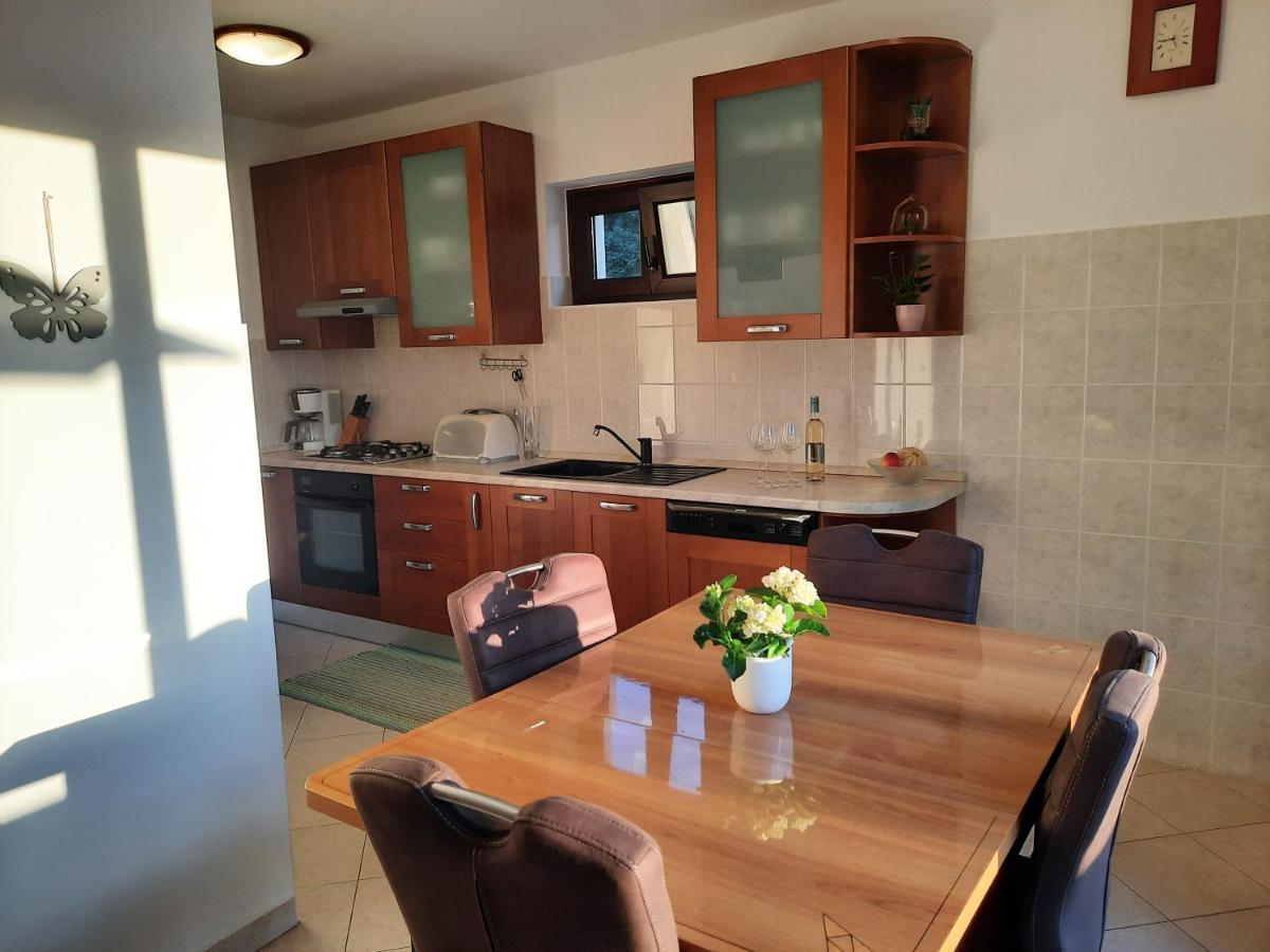 Apartman Sofia Porec Esterno foto