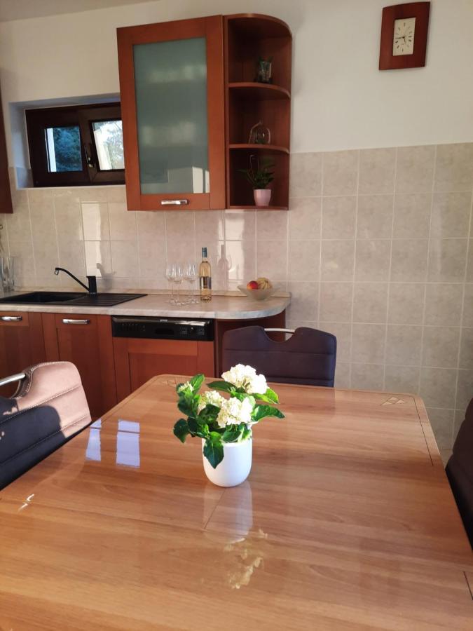 Apartman Sofia Porec Esterno foto